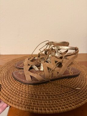 Sam Edelman Tan Lace-Up Suede Gladiator Sandals with Gold Accents